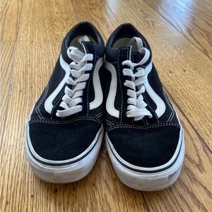 Vans Old Skool Shoes (Women 8/Men 6.5)